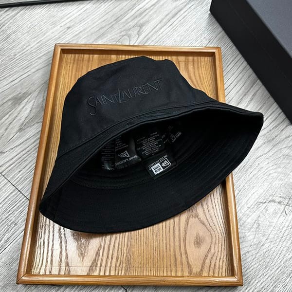 人気急上昇サンローラン×NEWERA ロゴ刺繍 バケットハット レプリカ Sap13037